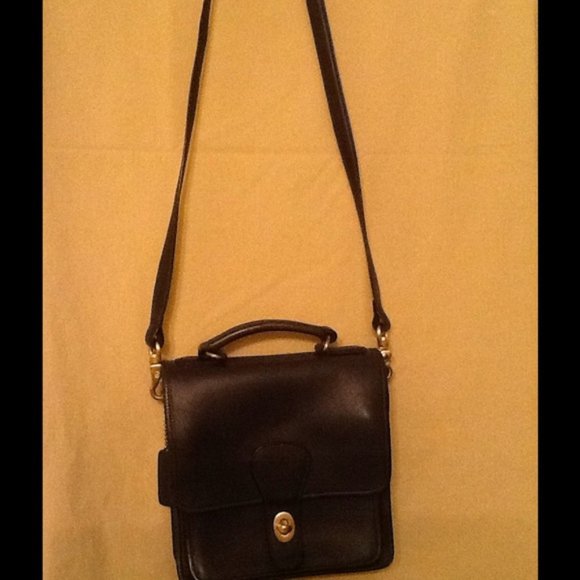 Coach Genuine Leather Classic Shoulder Bag - Picture 2 of 3
